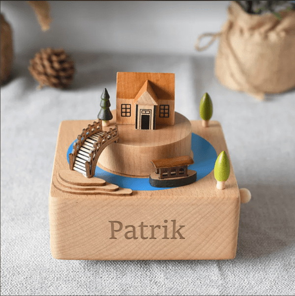 BabySurprise zenélő dobozka - házikó